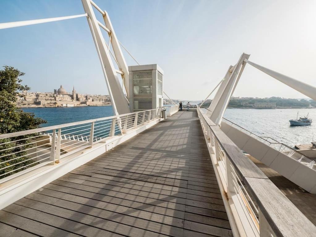 Seafront Lux Apart Inc Pool, Upmarket Area Sliema Esterno foto