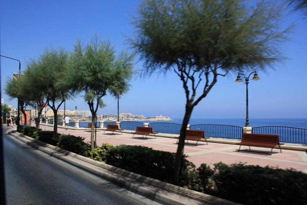 Seafront Lux Apart Inc Pool, Upmarket Area Sliema Esterno foto